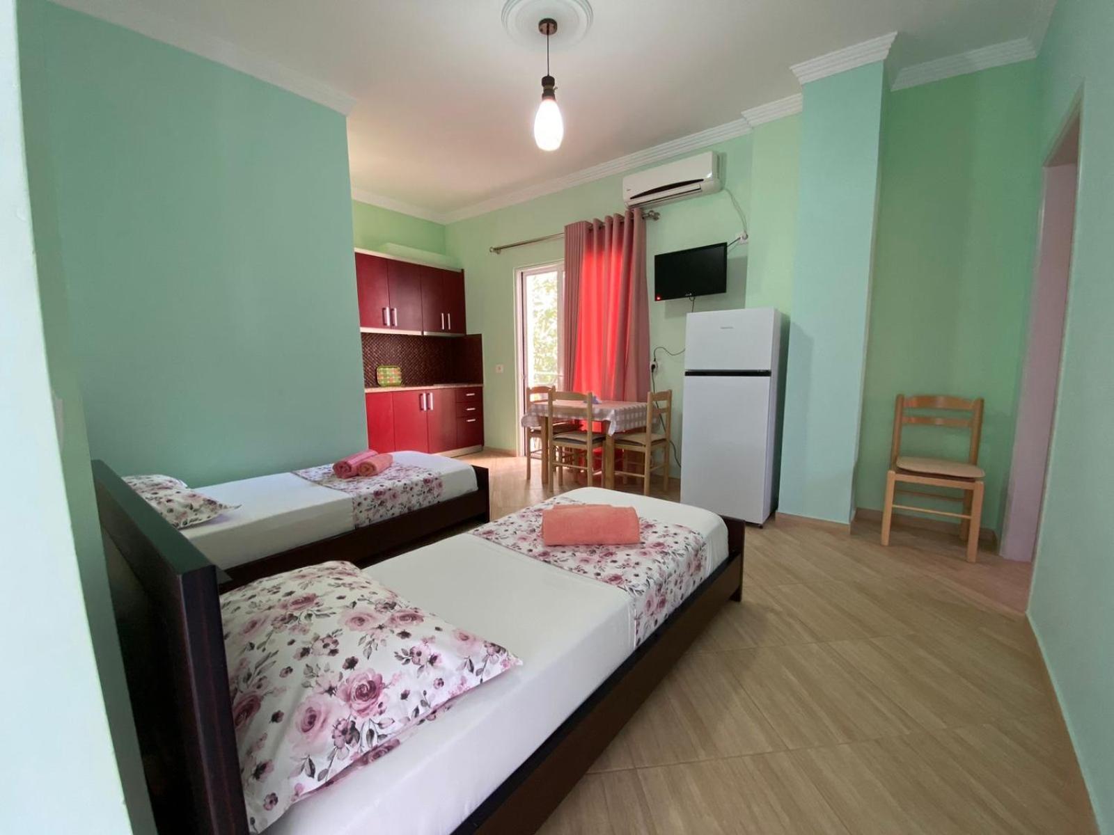 Vila Garden Εξαμίλιο Εξωτερικό φωτογραφία