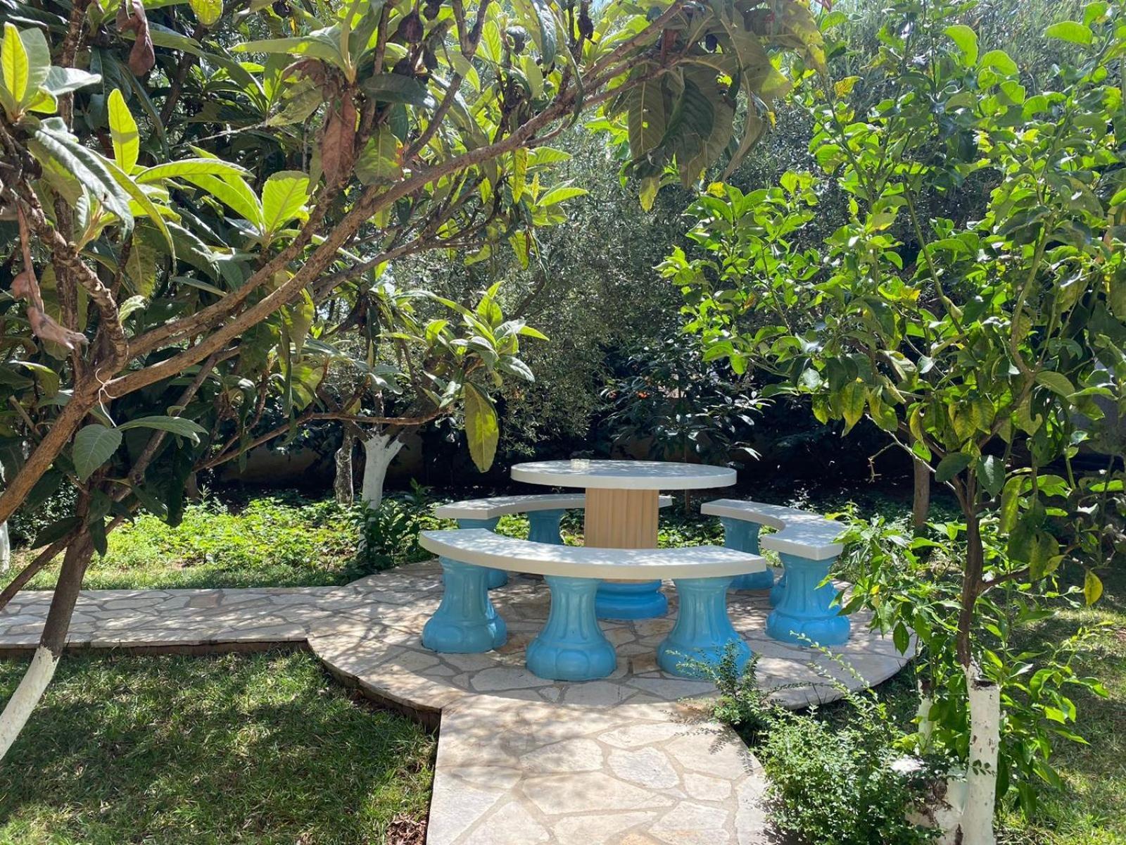 Vila Garden Εξαμίλιο Εξωτερικό φωτογραφία